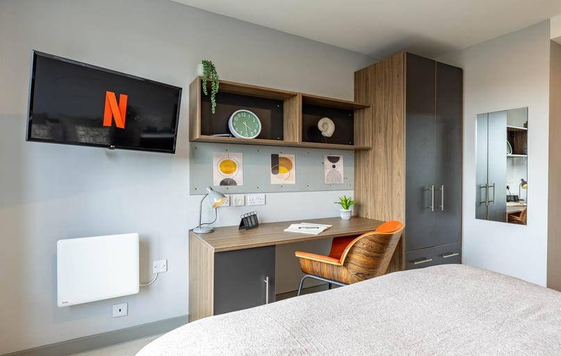 Castlebank Street, Partick, Glasgow - Image 1